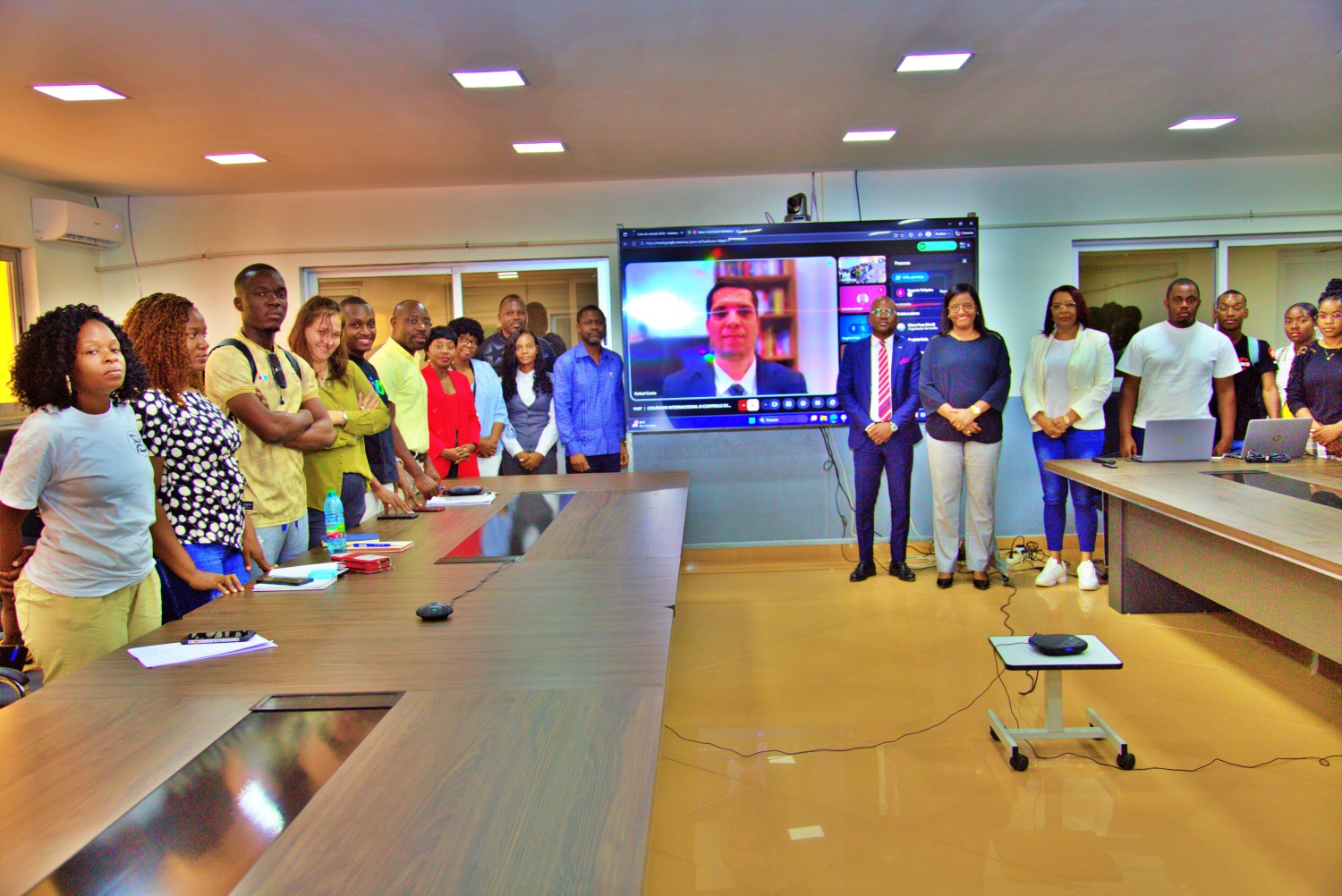 Faculdade de Gestão da UTANGA realiza com êxito Colóquio Internacional sobre Controlo Externo nos Países Lusófonos